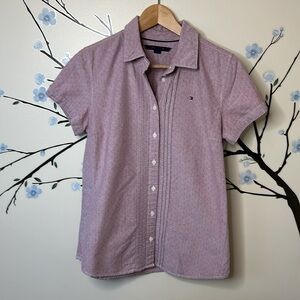 Tommy Hilfiger VGUC light purple button down short sleeved blouse, cotton.